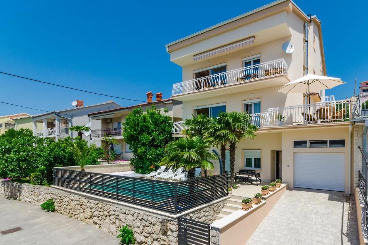 Apartment Abros Potkrovlje Crikvenica