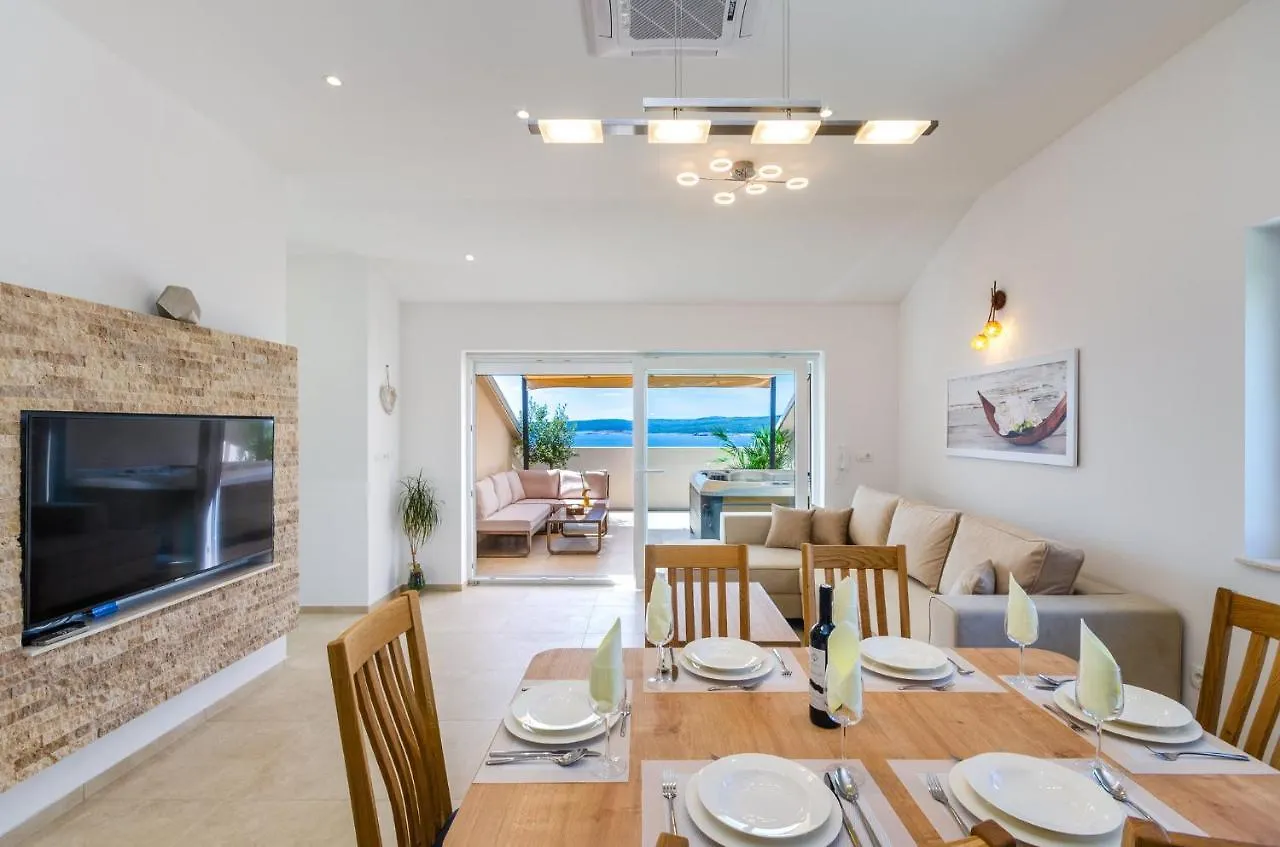 Abros Potkrovlje Crikvenica Apartment